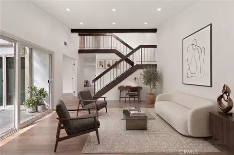 10120 Larwin Ave #3, Chatsworth, CA 91311