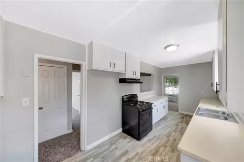 Entry Way - 44258 Foxton, Lancaster, CA 93535 photo 4 of 7