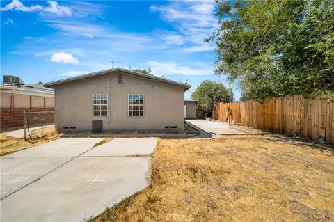 Exterior - 44258 Foxton, Lancaster, CA 93535 photo 6 of 9