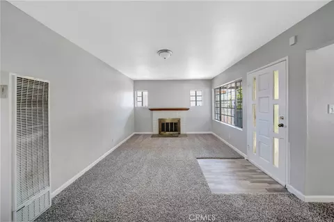 Living - 44258 Foxton, Lancaster, CA 93535 photo 2 of 5