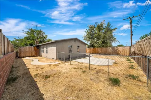 Exterior - 44258 Foxton, Lancaster, CA 93535 photo 7 of 9