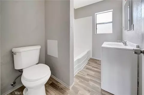 Bath - 44258 Foxton, Lancaster, CA 93535 photo 1 of 2