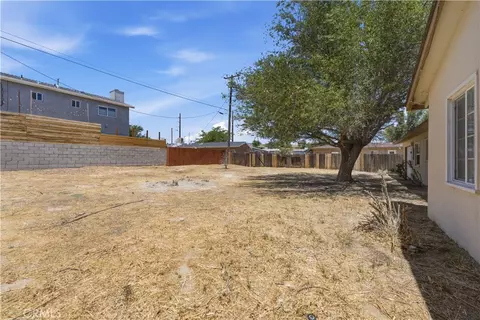 Exterior - 15917 Lee St, Mojave, CA 93501 photo 2 of 5