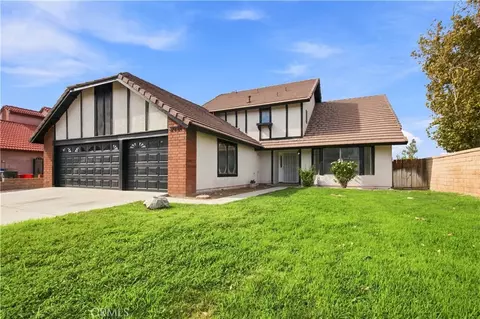 2001 Comstock Ct, Palmdale, CA 93551