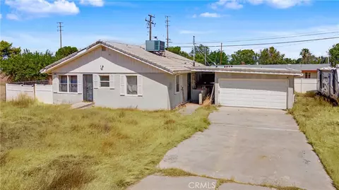 1047 E Lingard St, Lancaster, CA 93535 photo 2