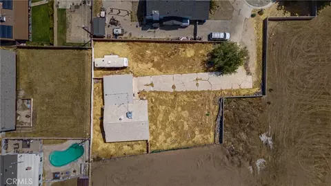 1047 E Lingard St, Lancaster, CA 93535 photo 8