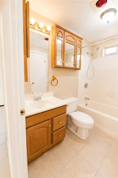 Bath - 425 North, Lebec, CA 93243 photo 4 of 5
