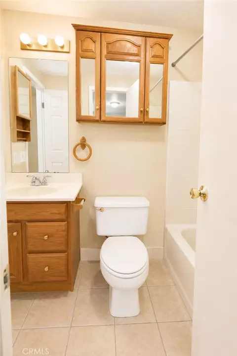 Bath - 425 North, Lebec, CA 93243 photo 1 of 5