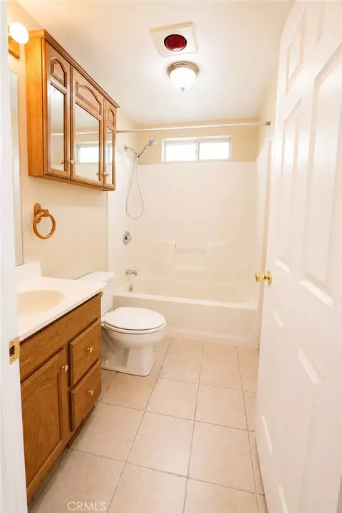 Bath - 425 North, Lebec, CA 93243 photo 5 of 5