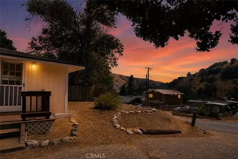 Exterior - 425 North, Lebec, CA 93243 photo 4 of 13