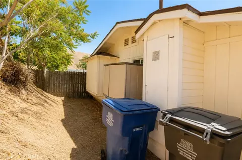 Exterior - 425 North, Lebec, CA 93243 photo 7 of 13