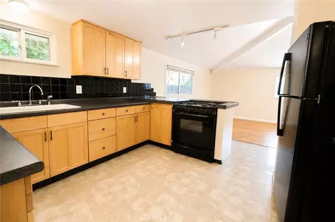 Kitchen - 425 North, Lebec, CA 93243 photo 2 of 6