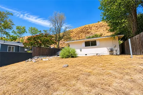 Exterior - 425 North, Lebec, CA 93243 photo 3 of 13