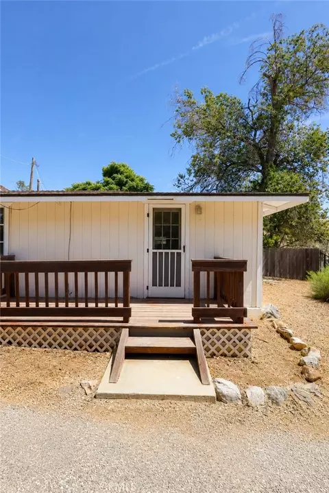 Exterior - 425 North, Lebec, CA 93243 photo 9 of 13