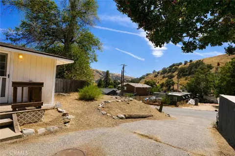Exterior - 425 North, Lebec, CA 93243 photo 10 of 13