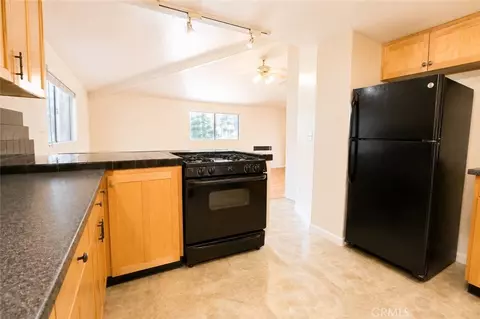 Kitchen - 425 North, Lebec, CA 93243 photo 3 of 6