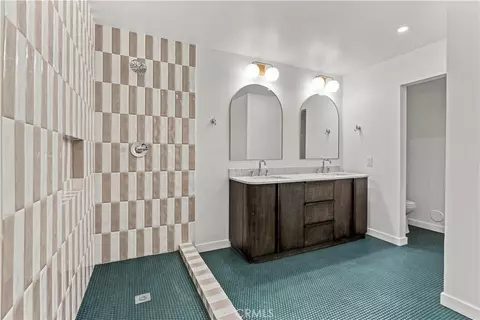 Bath - 3070 Springfield, Simi Valley, CA 93063 photo 2 of 6
