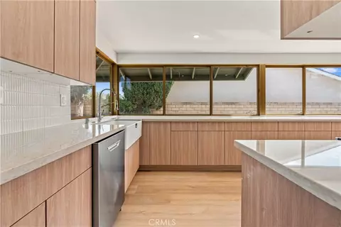 Kitchen - 3070 Springfield, Simi Valley, CA 93063 photo 6 of 6