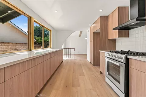 Kitchen - 3070 Springfield, Simi Valley, CA 93063 photo 2 of 6