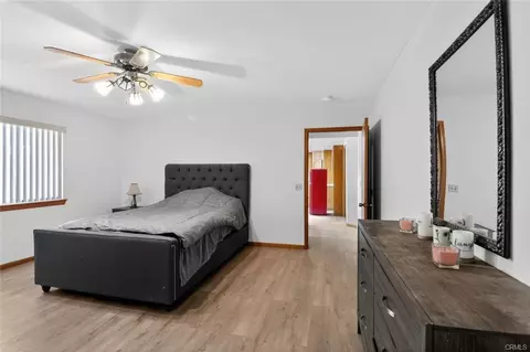 Bedroom - 18539 Symeron Rd, Apple Valley, CA 92307 photo 2 of 6