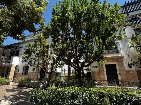 Exterior - 288 S Oakland, Pasadena, CA 91101 photo 5 of 11