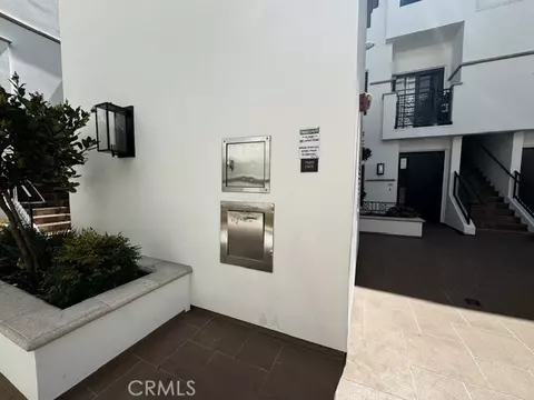 Exterior - 288 S Oakland, Pasadena, CA 91101 photo 11 of 11