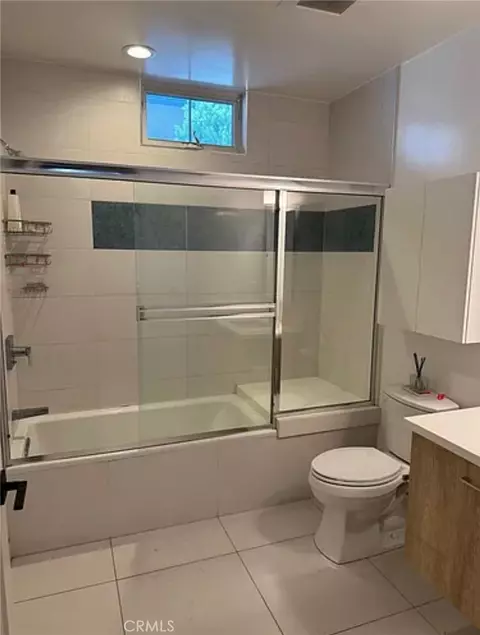 Bath - 288 S Oakland, Pasadena, CA 91101 photo 3 of 3