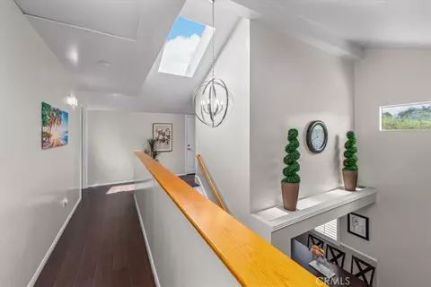 Entry Way - 23549 Cherry, Newhall, CA 91321 photo 4 of 4