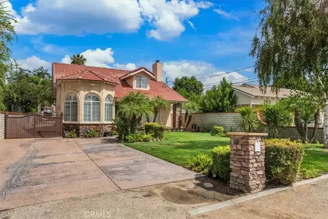 Exterior - 23549 Cherry, Newhall, CA 91321 photo 11 of 15