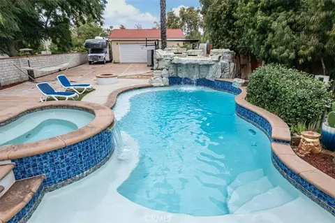 Exterior - 23549 Cherry, Newhall, CA 91321 photo 3 of 15