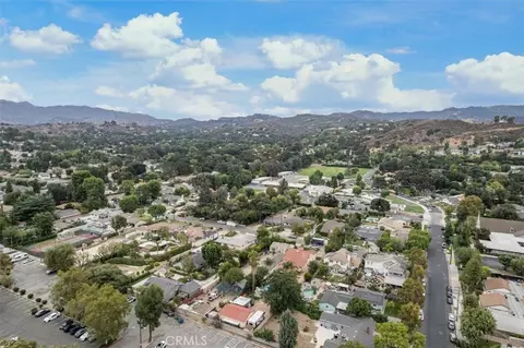 View/Area - 23549 Cherry, Newhall, CA 91321 photo 7 of 10