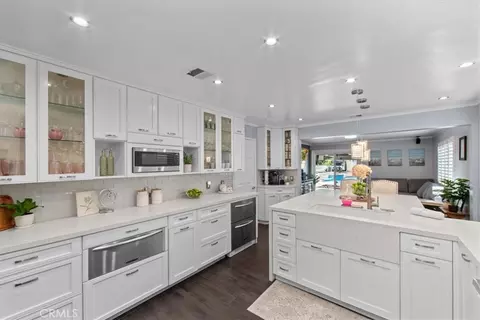 Kitchen - 23549 Cherry, Newhall, CA 91321 photo 1 of 5