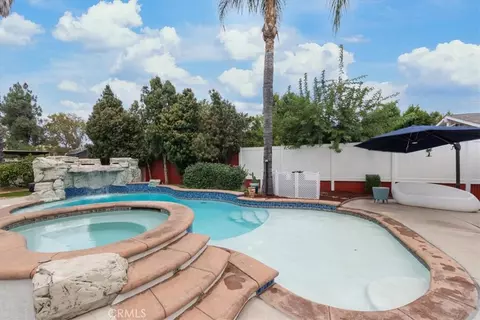 Exterior - 23549 Cherry, Newhall, CA 91321 photo 4 of 15