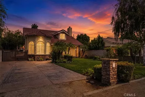 Exterior - 23549 Cherry, Newhall, CA 91321 photo 14 of 15