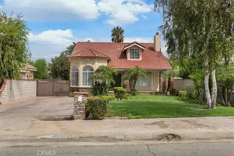 Exterior - 23549 Cherry, Newhall, CA 91321 photo 10 of 15