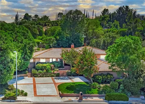 22548 Waterbury, Woodland Hills, CA 91364