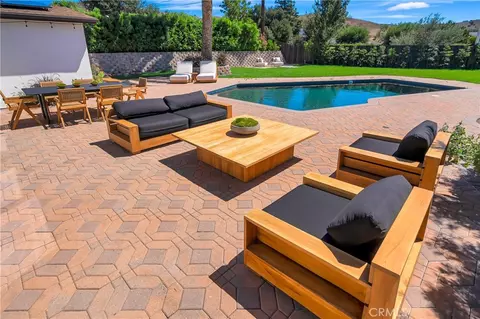 5420 Parkmor, Calabasas, CA 91302