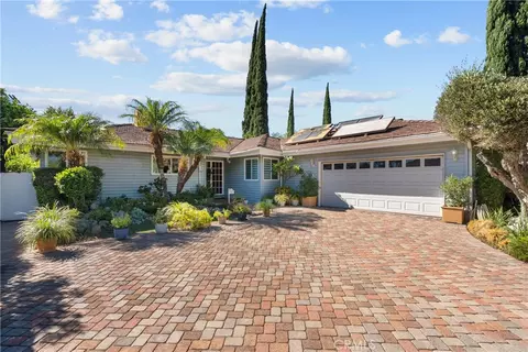 8941 Gloria Ave, North Hills, CA 91343