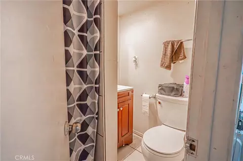 Bath - 14626 Devlin Ave, Norwalk, CA 90650 photo 2 of 4
