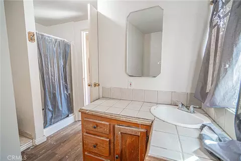 Bath - 14626 Devlin Ave, Norwalk, CA 90650 photo 3 of 4