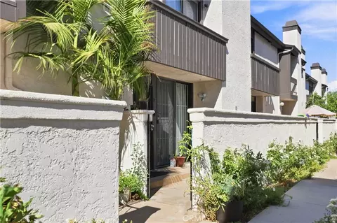9625 Sylmar Ave #23, Panorama City, CA 91402
