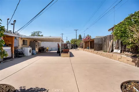 Exterior - 11848 Chadron, Pacoima, CA 91331 photo 2 of 2
