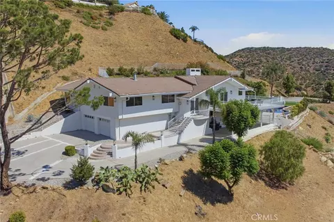 150 Saddlebow Rd, Bell Canyon, CA 91307
