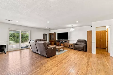 Living - 4119 Belinda St, Simi Valley, CA 93063 photo 2 of 2