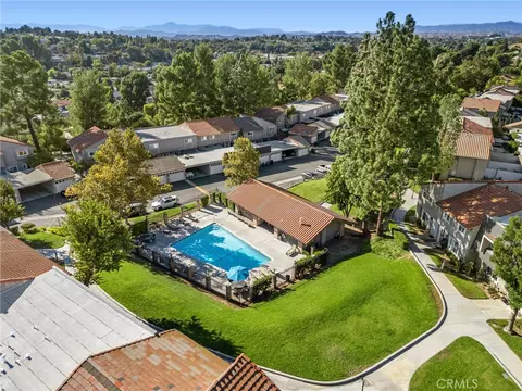 View/Area - 26853 Avenida Terraza, Saugus, CA 91350 photo 3 of 7