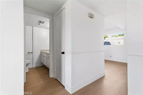 Entry Way - 26853 Avenida Terraza, Saugus, CA 91350 photo 1 of 3