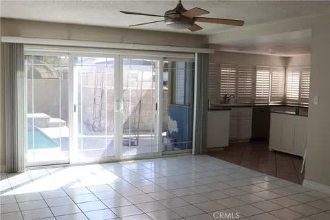 Living - 2410 Justin Ave, Simi Valley, CA 93065 photo 2 of 4
