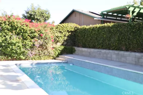Exterior - 2410 Justin Ave, Simi Valley, CA 93065 photo 5 of 5