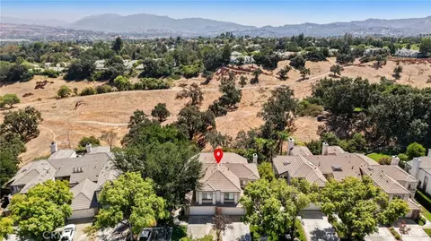 View/Area - 24406 Hampton Dr #B, Valencia, CA 91355 photo 2 of 4