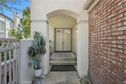 Entry Way - 24406 Hampton Dr #B, Valencia, CA 91355 photo 1 of 10